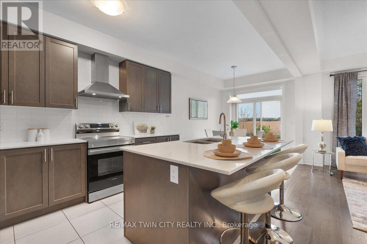 172 Broadacre Drive, Kitchener, Ontario  N2R 0S6 - Photo 7 - X12134800