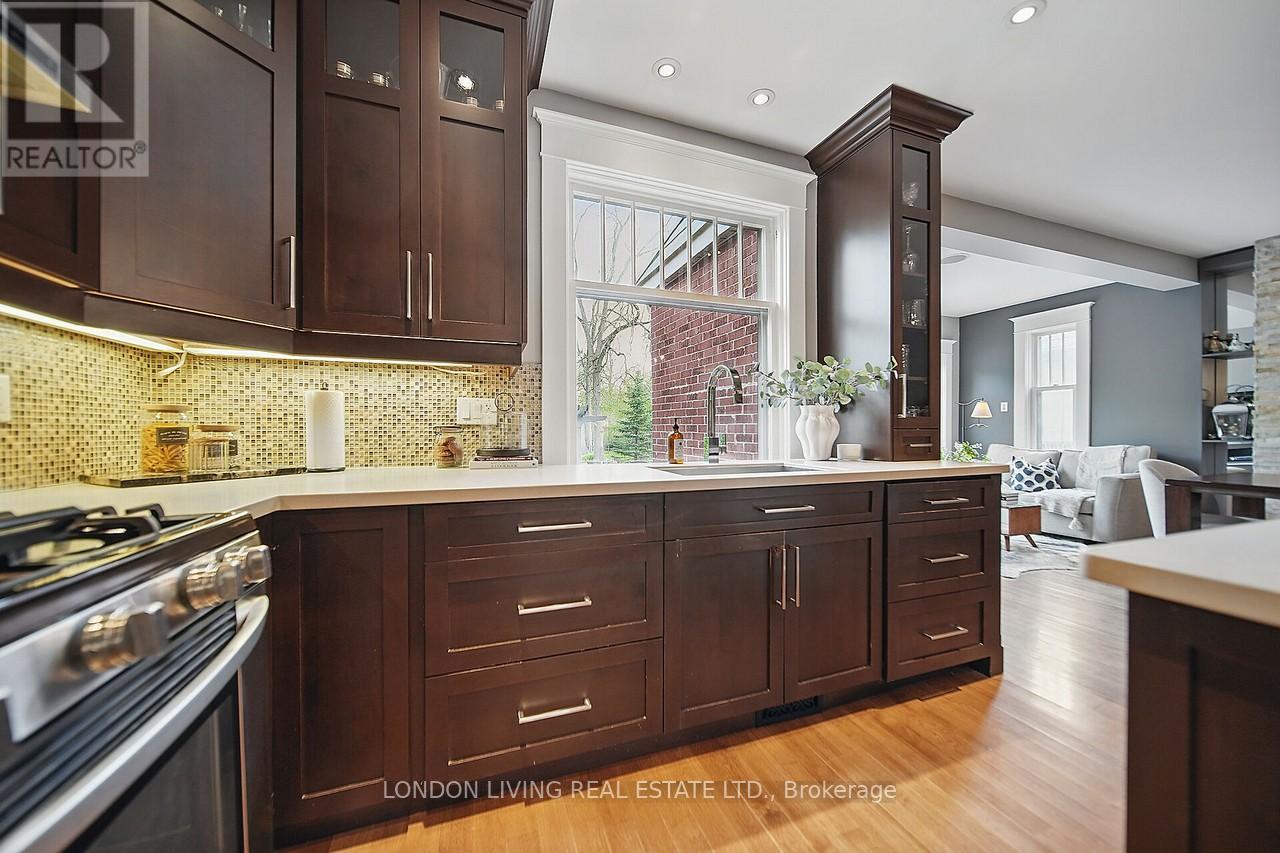 165 Tecumseh Avenue E, London South, Ontario  N6C 1S3 - Photo 18 - X12130000