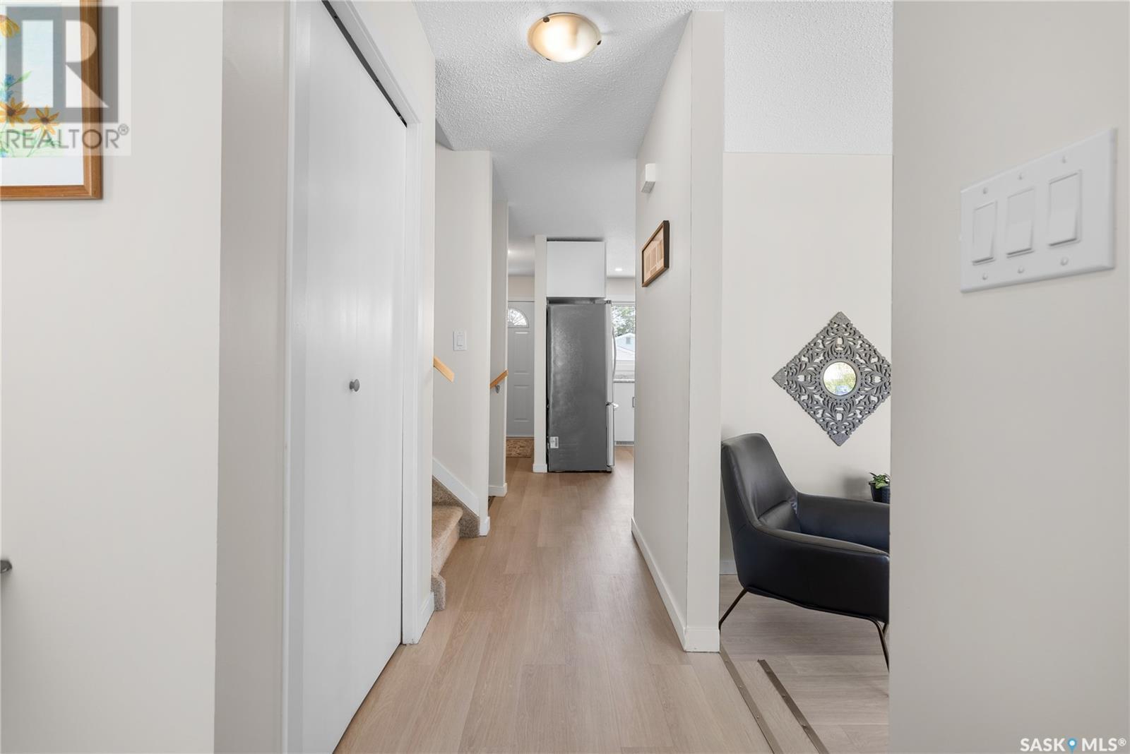Property at 77 Albany CRESCENT image 4