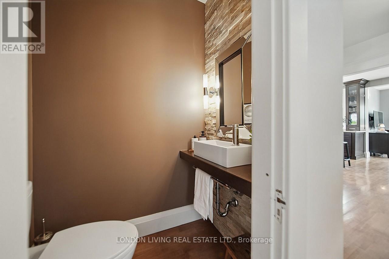 165 Tecumseh Avenue E, London South, Ontario  N6C 1S3 - Photo 27 - X12130000