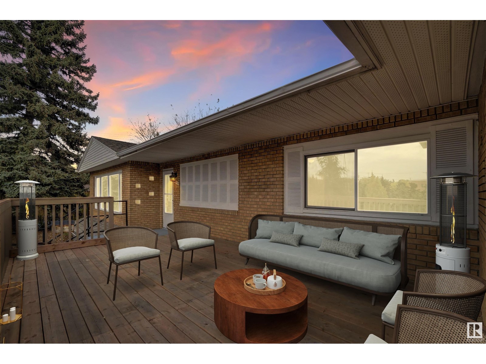 Property at 10315 75 ST NW image 2