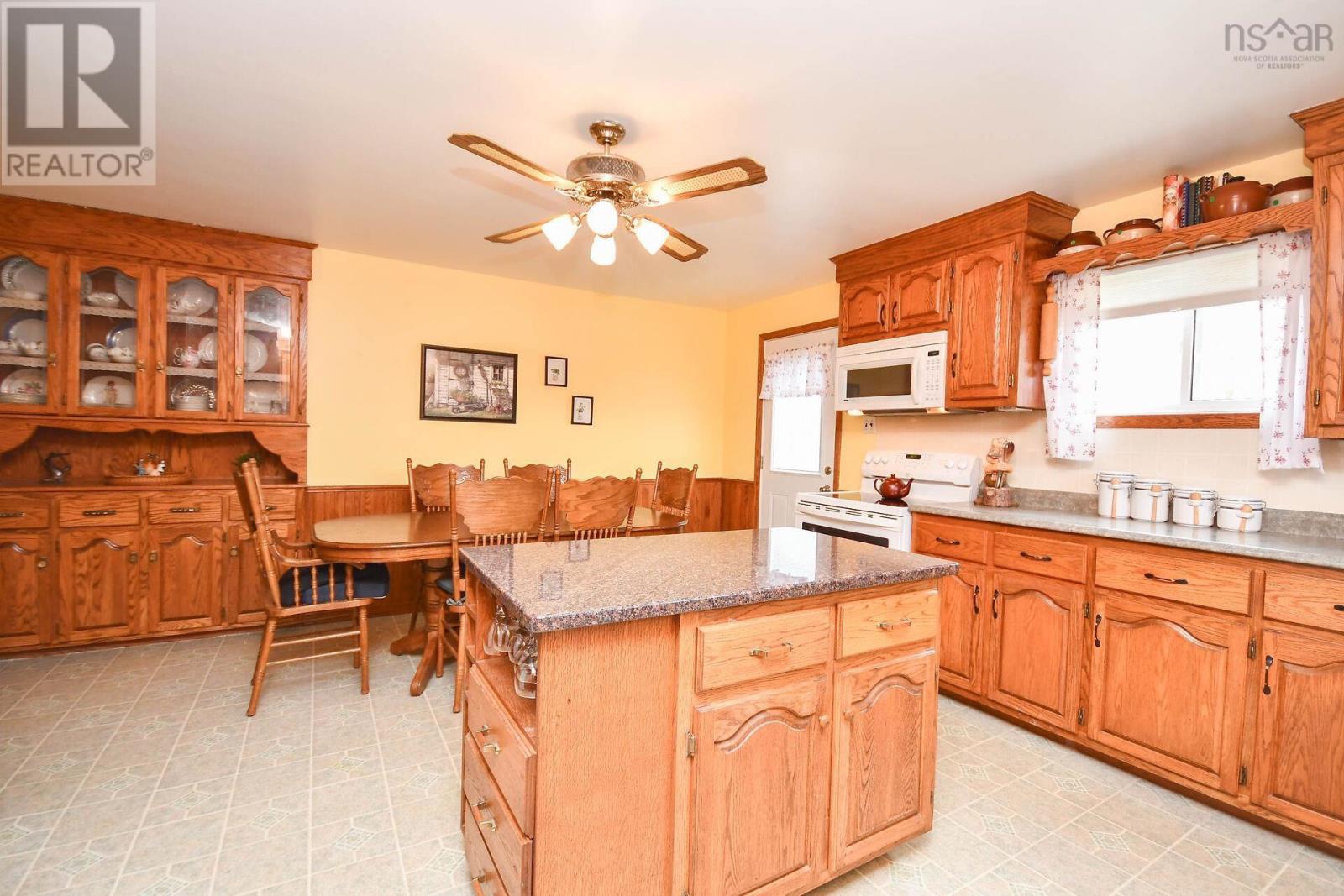 50 Station Rd, Beaver Bank, Nova Scotia  B4G 1C8 - Photo 11 - 202510437