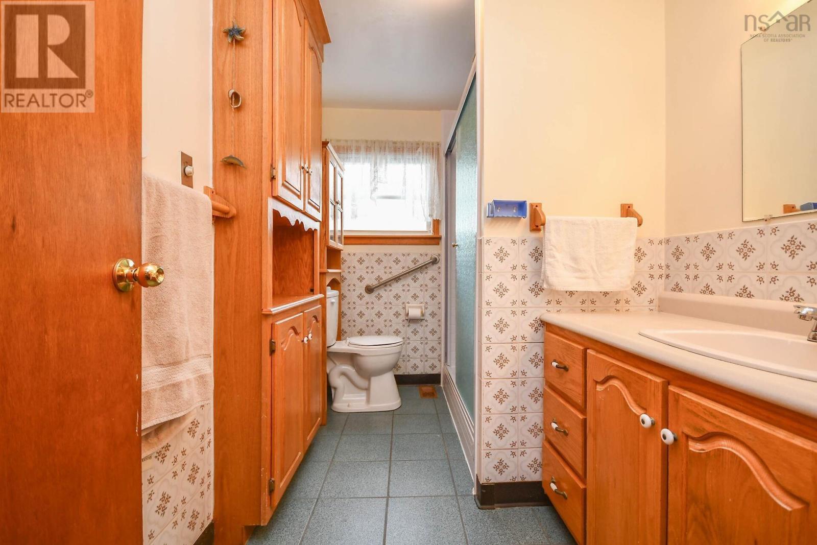 50 Station Rd, Beaver Bank, Nova Scotia  B4G 1C8 - Photo 14 - 202510437