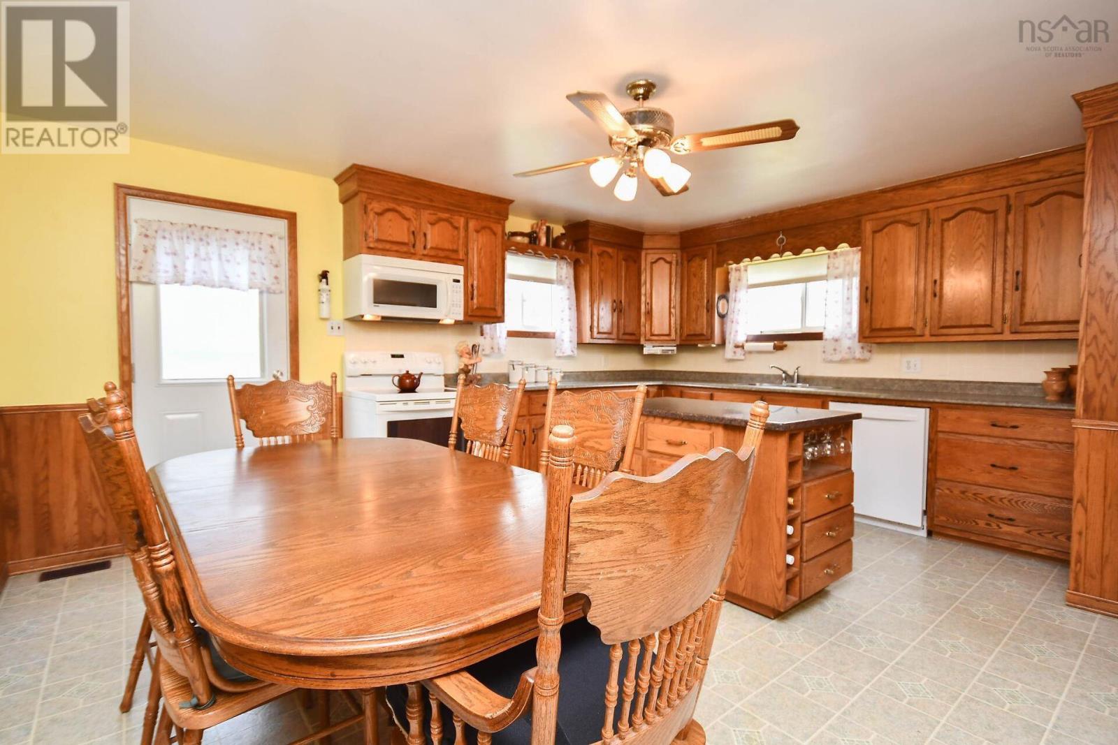 50 Station Rd, Beaver Bank, Nova Scotia  B4G 1C8 - Photo 8 - 202510437