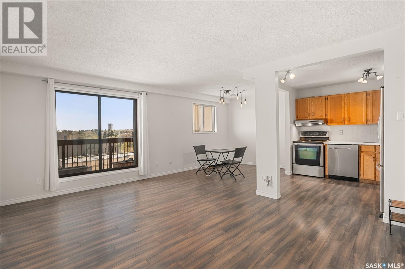 Property at 801 430 5th AVENUE N image 4