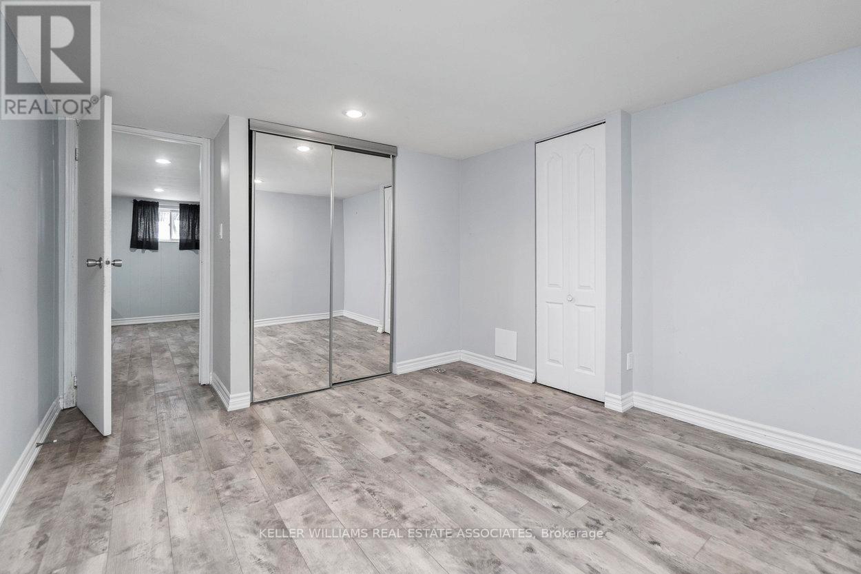 64 Eaglewood Boulevard, Mississauga, Ontario  L5G 1V4 - Photo 26 - W12004346