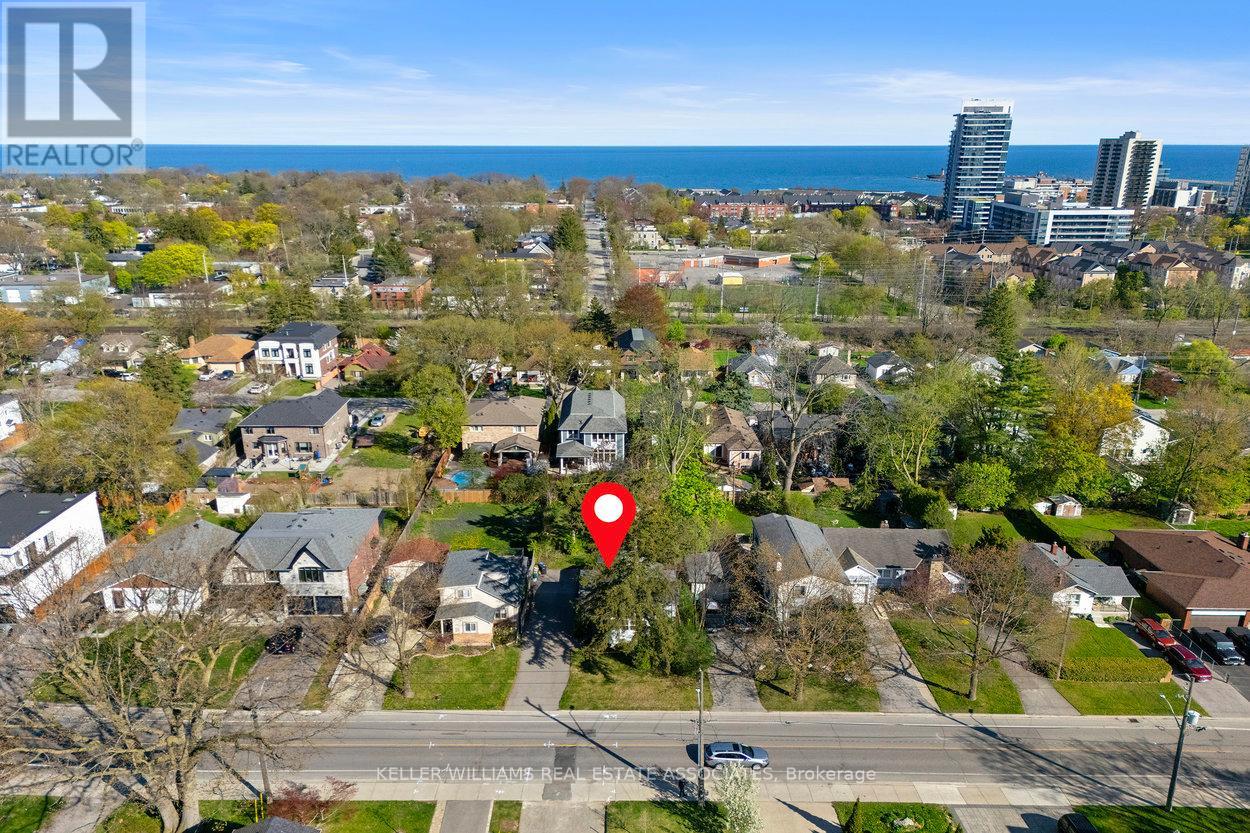 64 Eaglewood Boulevard, Mississauga, Ontario  L5G 1V4 - Photo 39 - W12004346