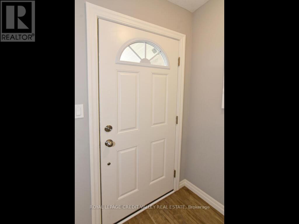 20 Fox Hollow Court, St. Thomas, Ontario  N5R 0J6 - Photo 5 - X12109892