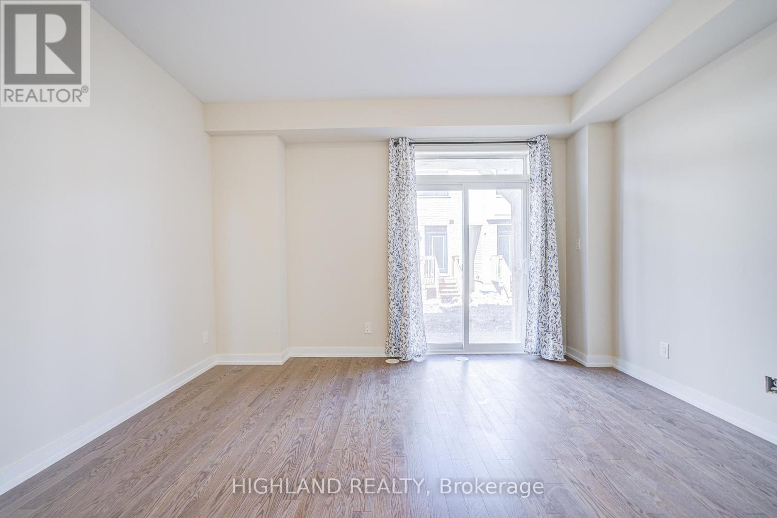 3063 Robert Lamb Boulevard, Oakville, Ontario  L6H 7H5 - Photo 8 - W12118342