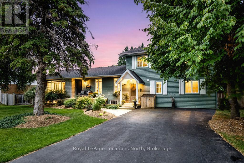 Property at 221 JANE STREET image 2