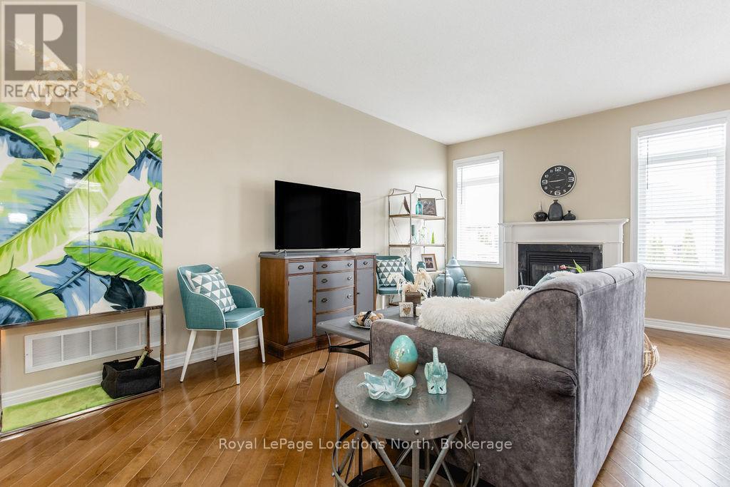 4 Broadpoint Street, Wasaga Beach, Ontario  L9Z 3B8 - Photo 12 - S12136926