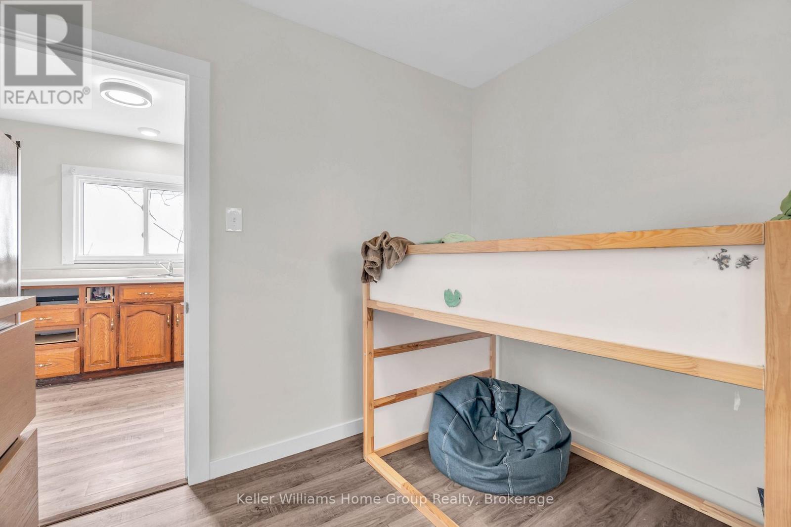 179 Angelene Street, Mississauga, Ontario  L5G 1X1 - Photo 12 - W12136896