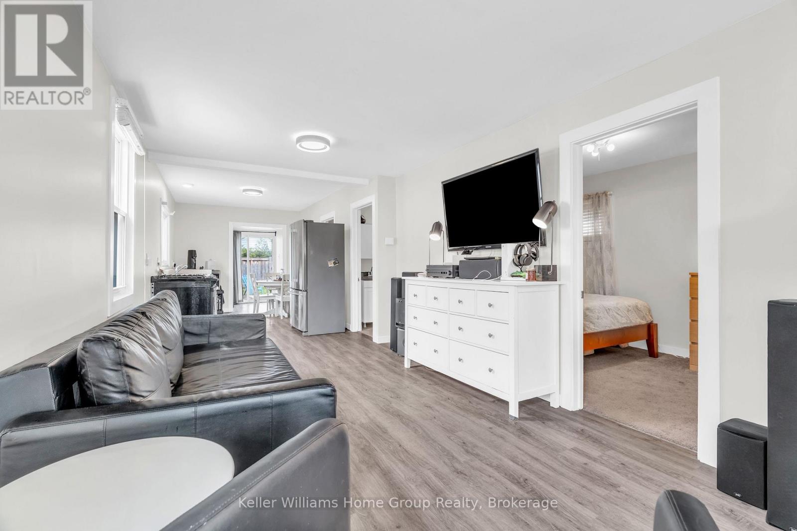 179 Angelene Street, Mississauga, Ontario  L5G 1X1 - Photo 15 - W12136896
