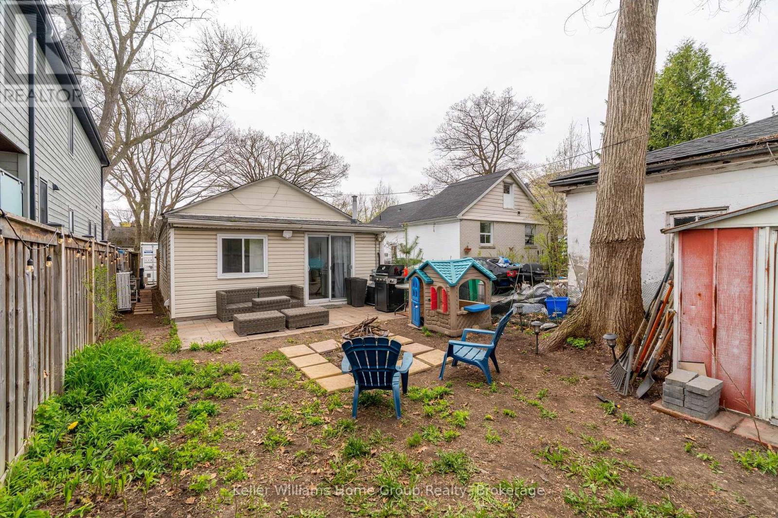 179 Angelene Street, Mississauga, Ontario  L5G 1X1 - Photo 26 - W12136896