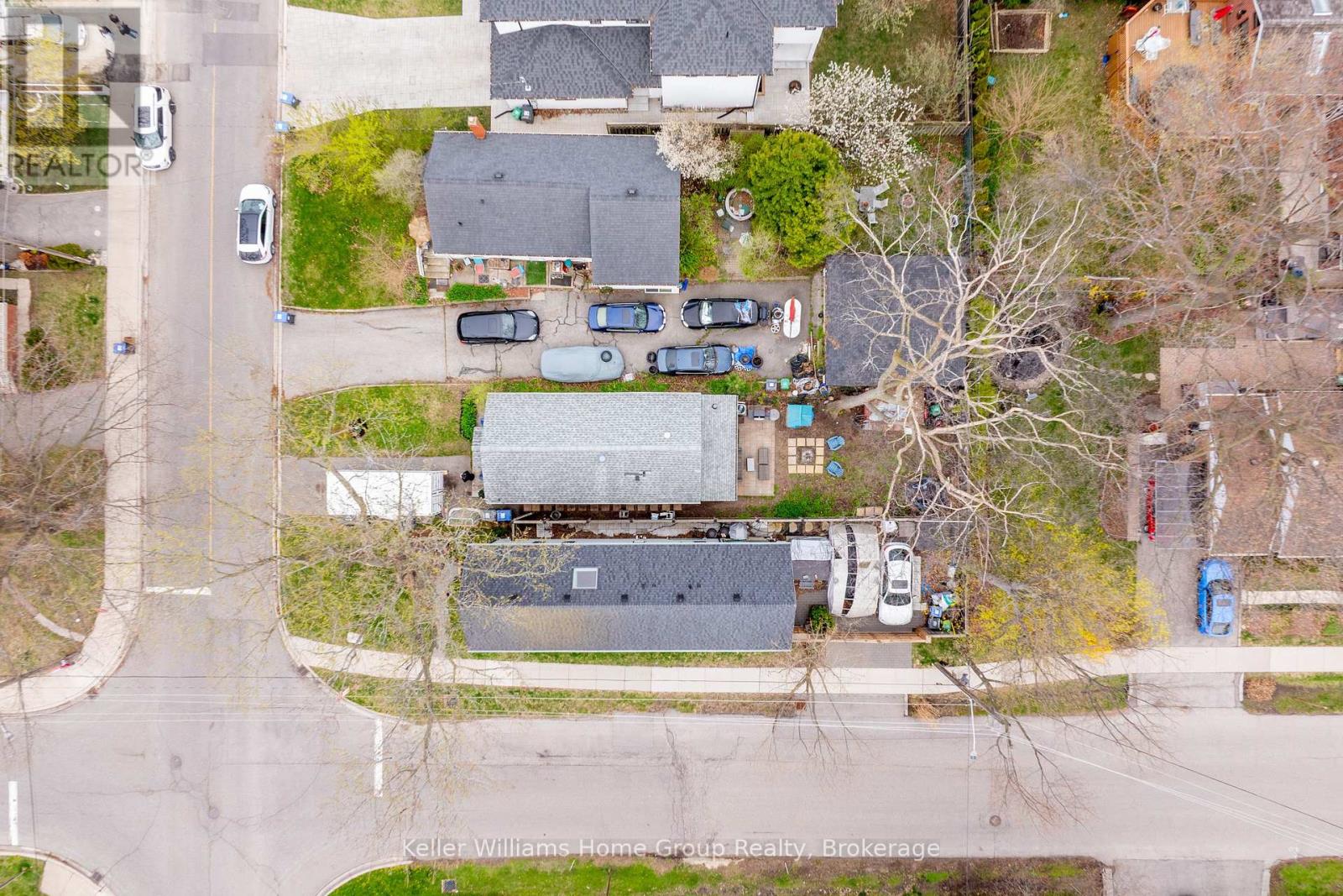 179 Angelene Street, Mississauga, Ontario  L5G 1X1 - Photo 32 - W12136896