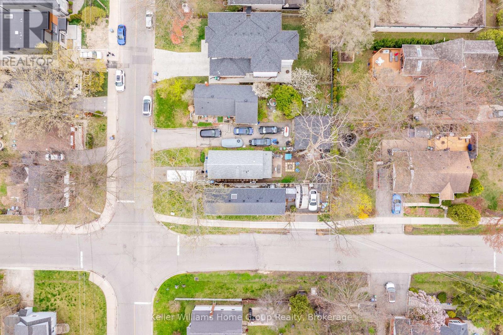 179 Angelene Street, Mississauga, Ontario  L5G 1X1 - Photo 33 - W12136896