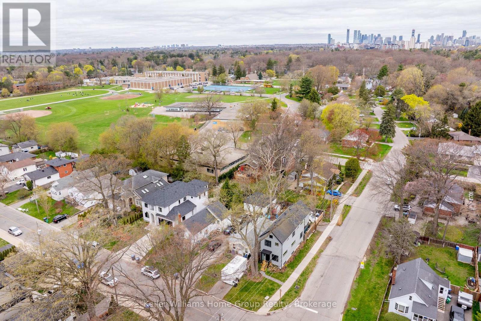 179 Angelene Street, Mississauga, Ontario  L5G 1X1 - Photo 41 - W12136896