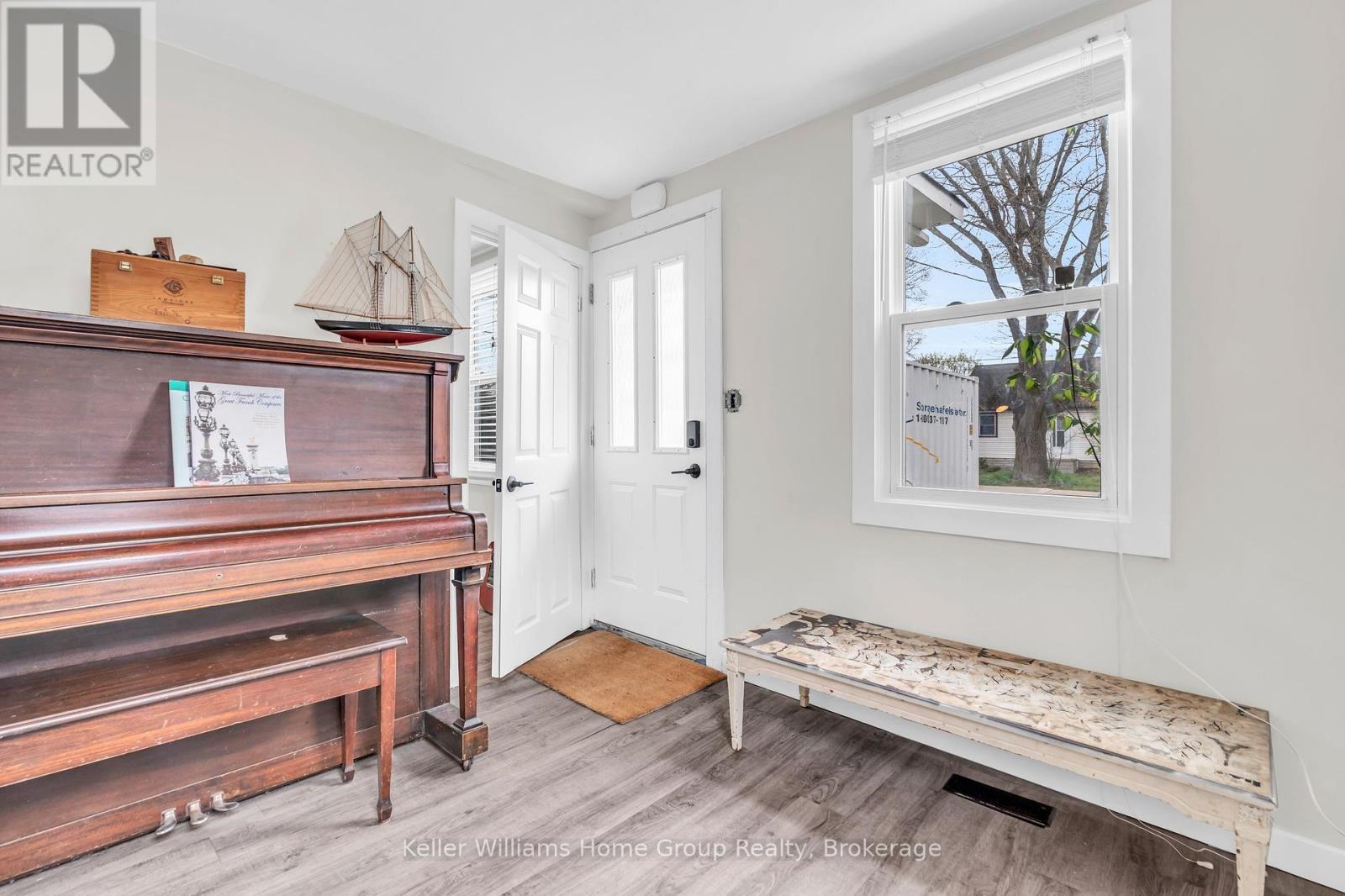 Property at 179 ANGELENE STREET image 5
