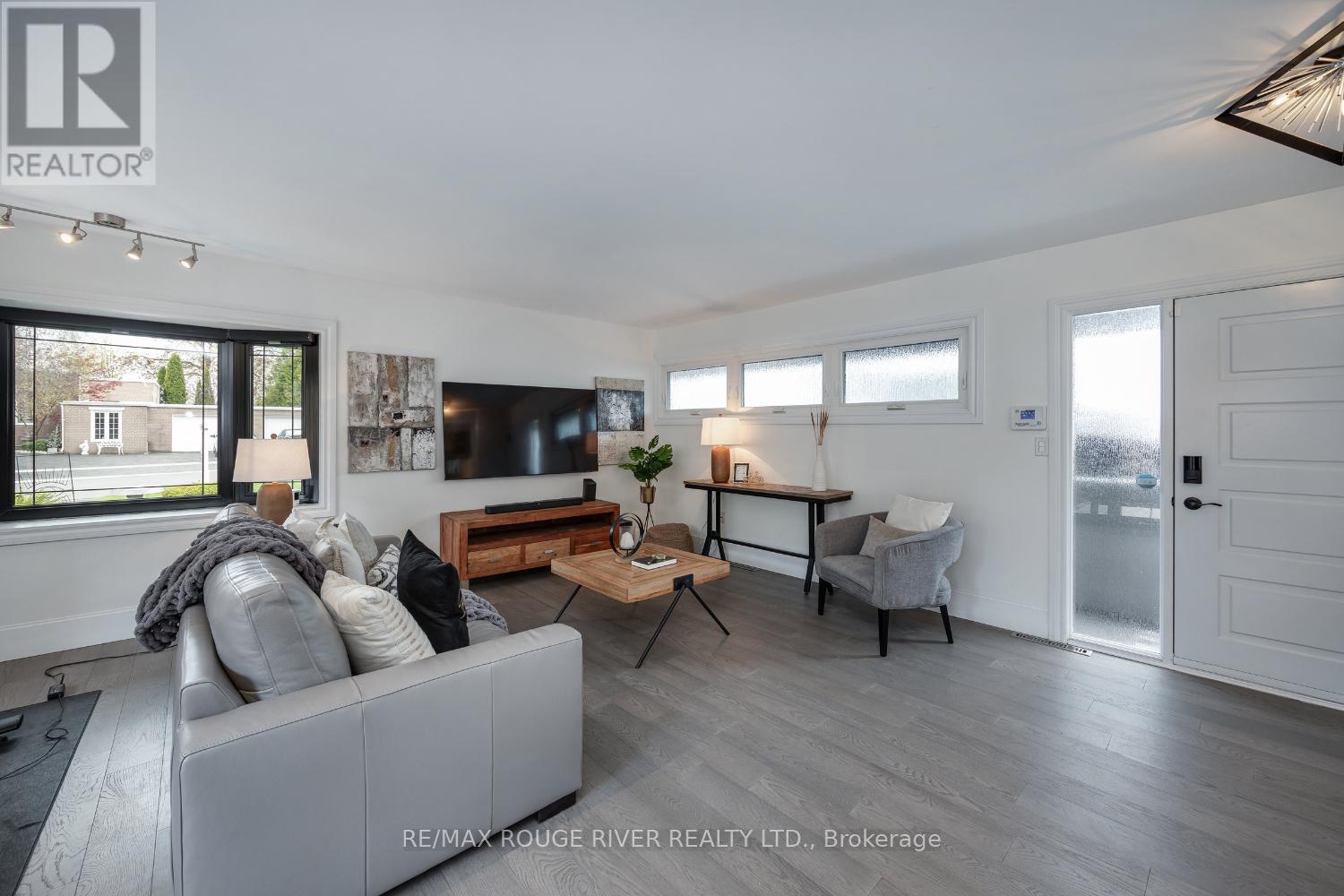 693 Carnegie Avenue, Oshawa, Ontario  L1G 4R5 - Photo 10 - E12136902