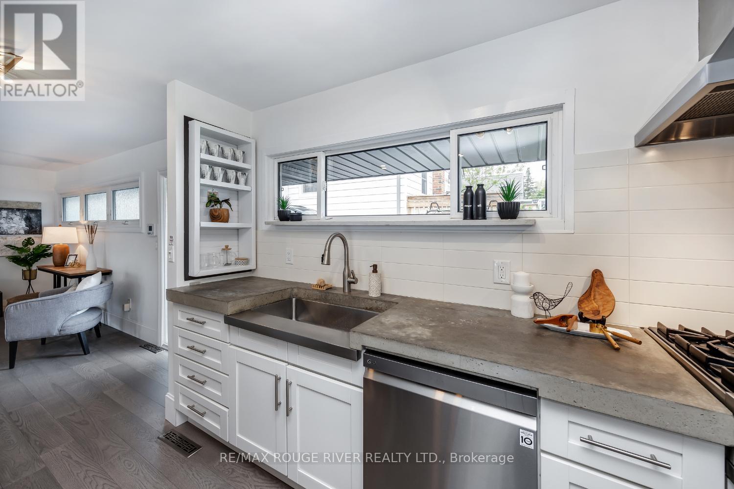 693 Carnegie Avenue, Oshawa, Ontario  L1G 4R5 - Photo 14 - E12136902