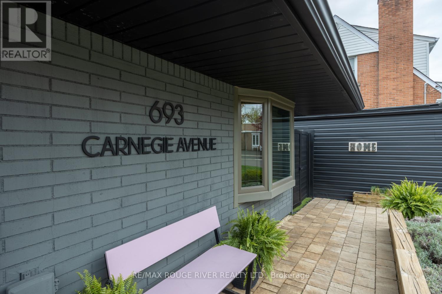 693 Carnegie Avenue, Oshawa, Ontario  L1G 4R5 - Photo 2 - E12136902