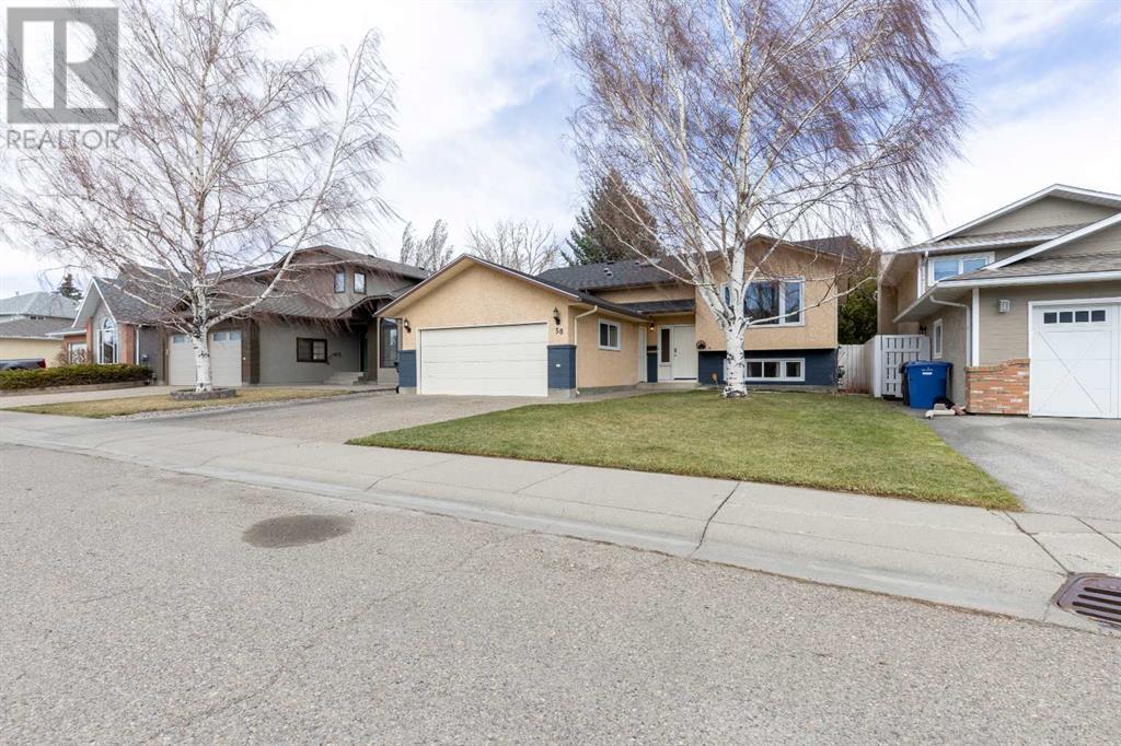 58 Edgewood Crescent W, Lethbridge, Alberta  T1K 5Z1 - Photo 2 - A2210125