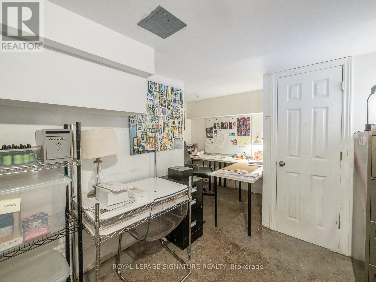 725 Dovercourt Road, Toronto, Ontario  M6H 2W7 - Photo 15 - C12136433