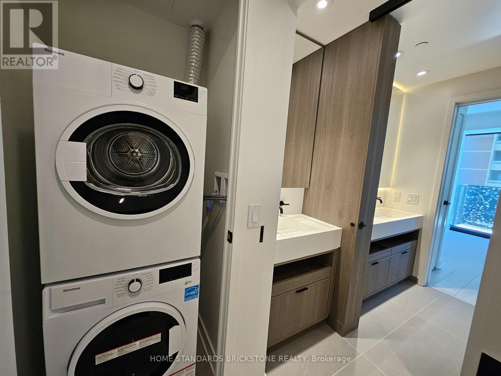 1601 - 55 Charles Street E, Toronto, Ontario  M4Y 1S9 - Photo 12 - C12136567