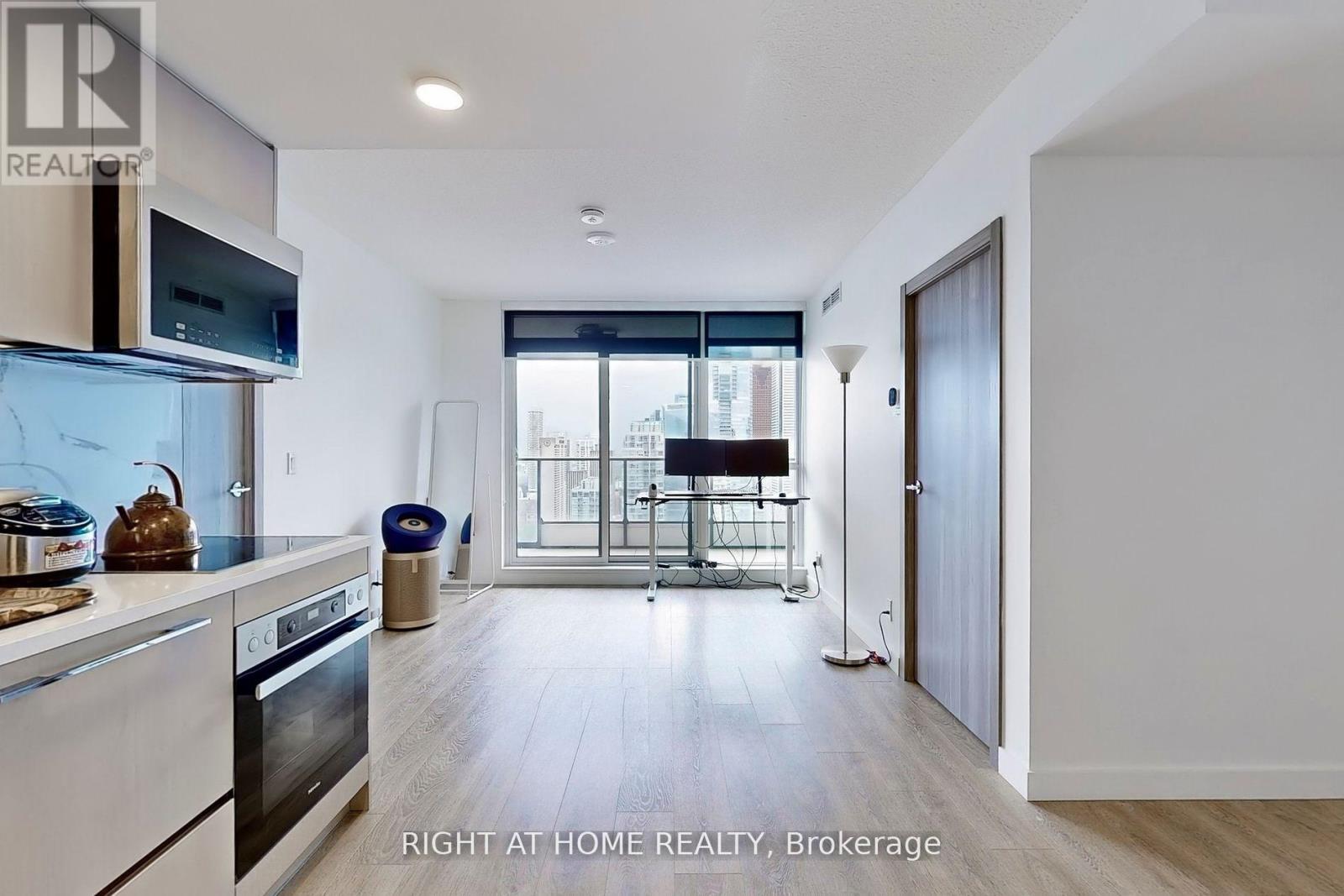 4802 - 38 Widmer Street, Toronto, Ontario  M5V 0P7 - Photo 16 - C12136702