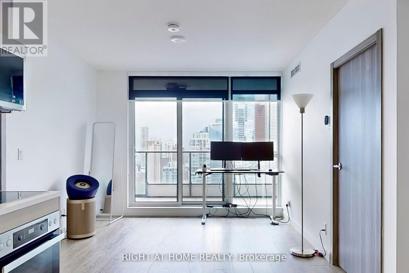 4802 - 38 Widmer Street, Toronto, Ontario  M5V 0P7 - Photo 4 - C12136702