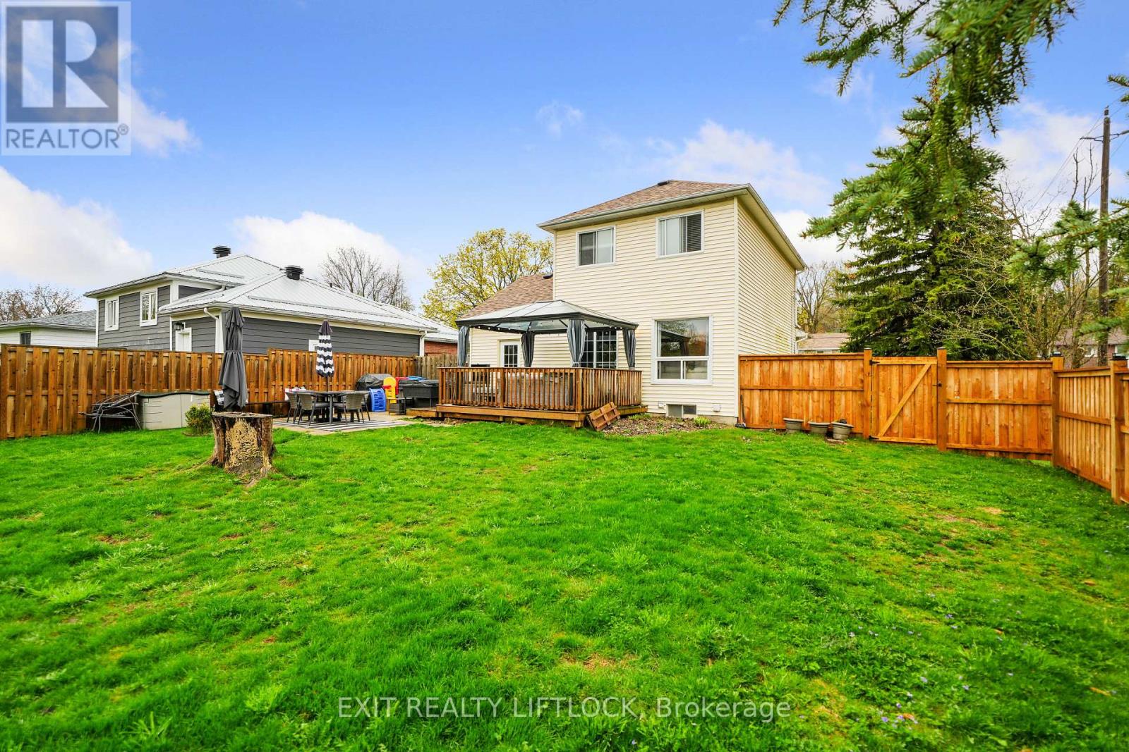 36 Kawartha Heights Boulevard, Peterborough West, Ontario  K9J 8B3 - Photo 9 - X12136865