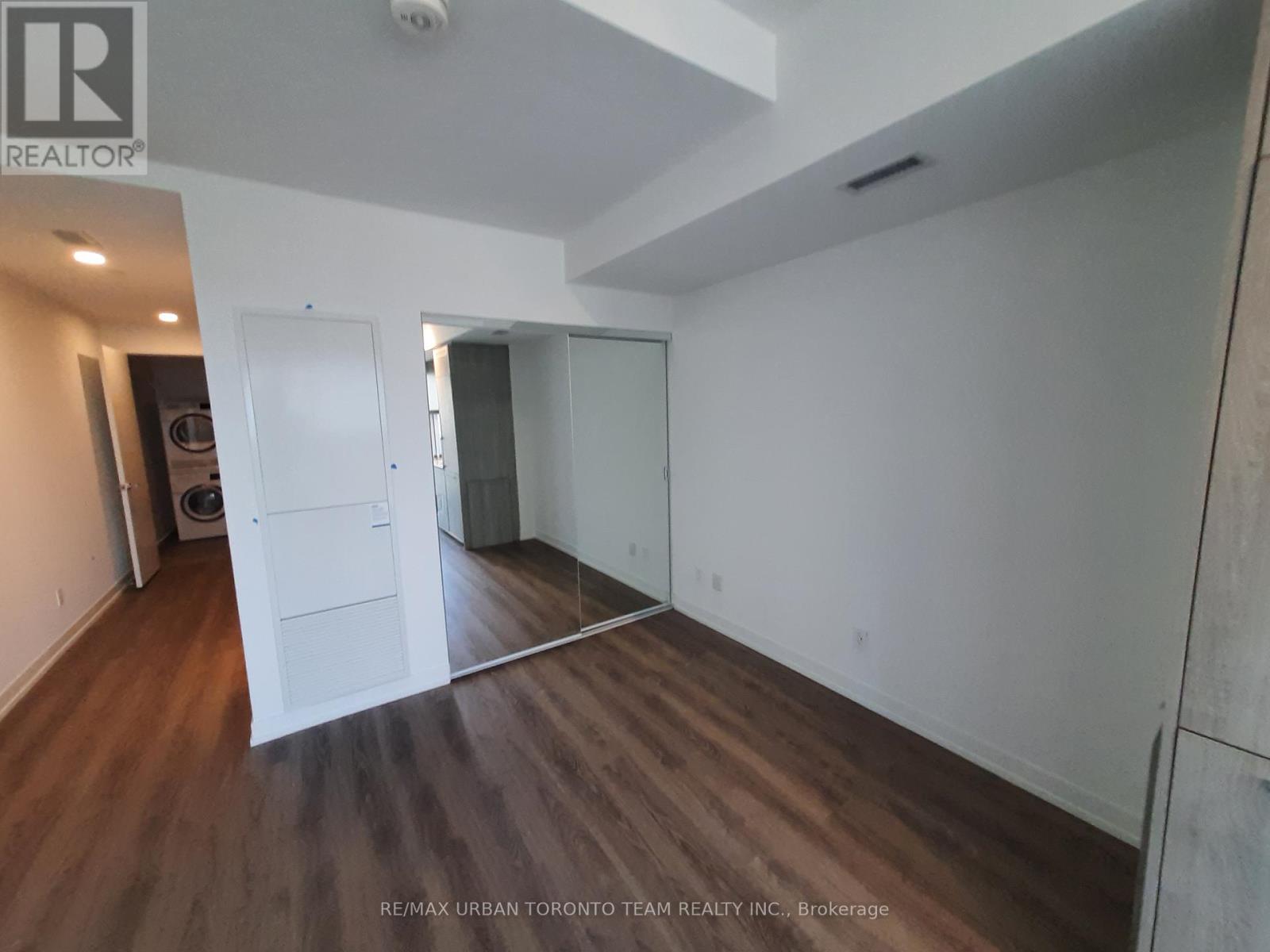 2111 - 771 Yonge Street, Toronto, Ontario  M4W 2G4 - Photo 8 - C12136733