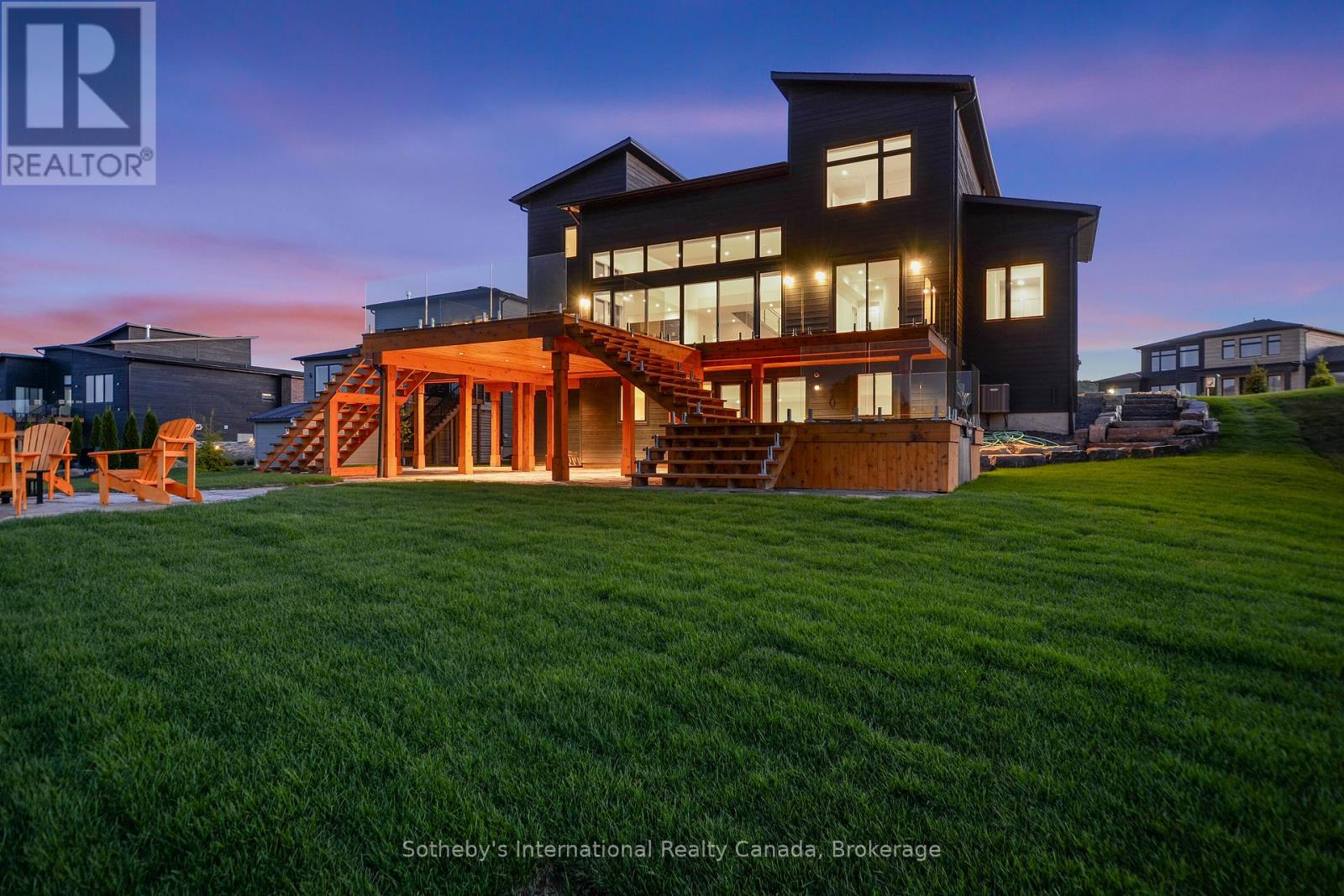 101 Sladden Court, Blue Mountains, Ontario  N0H 2P0 - Photo 5 - X12136904