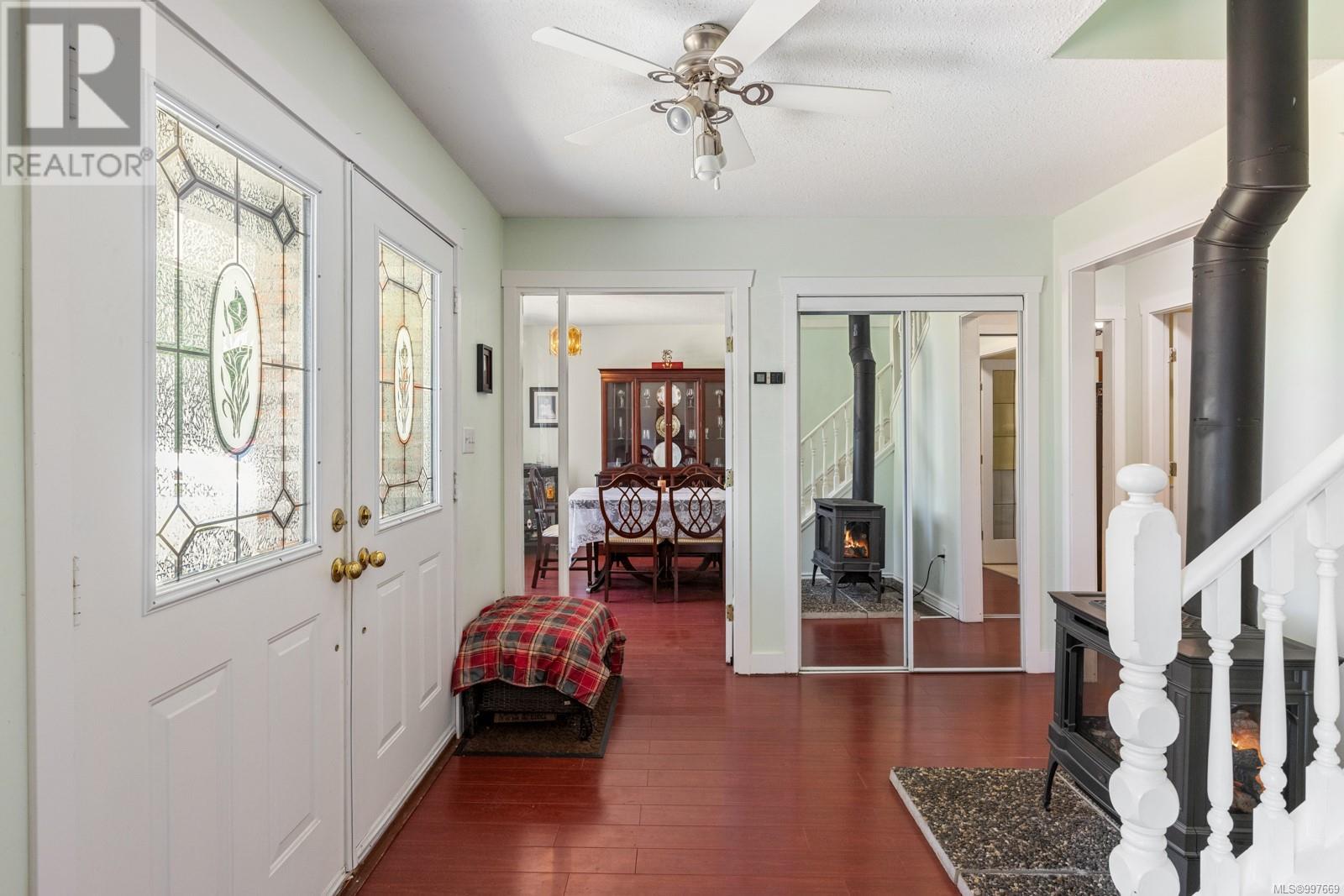Property at 1697 Willow Glen Pl image 1