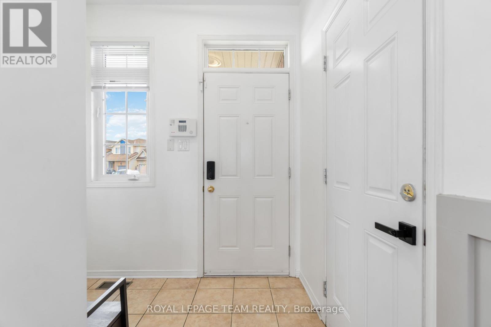 Property at 403 CRYSTAL COURT image 3