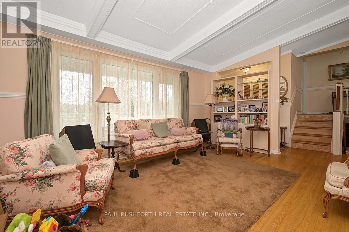 1433 Duford Dr Drive, Ottawa, Ontario  K1E 1E7 - Photo 6 - X12136772