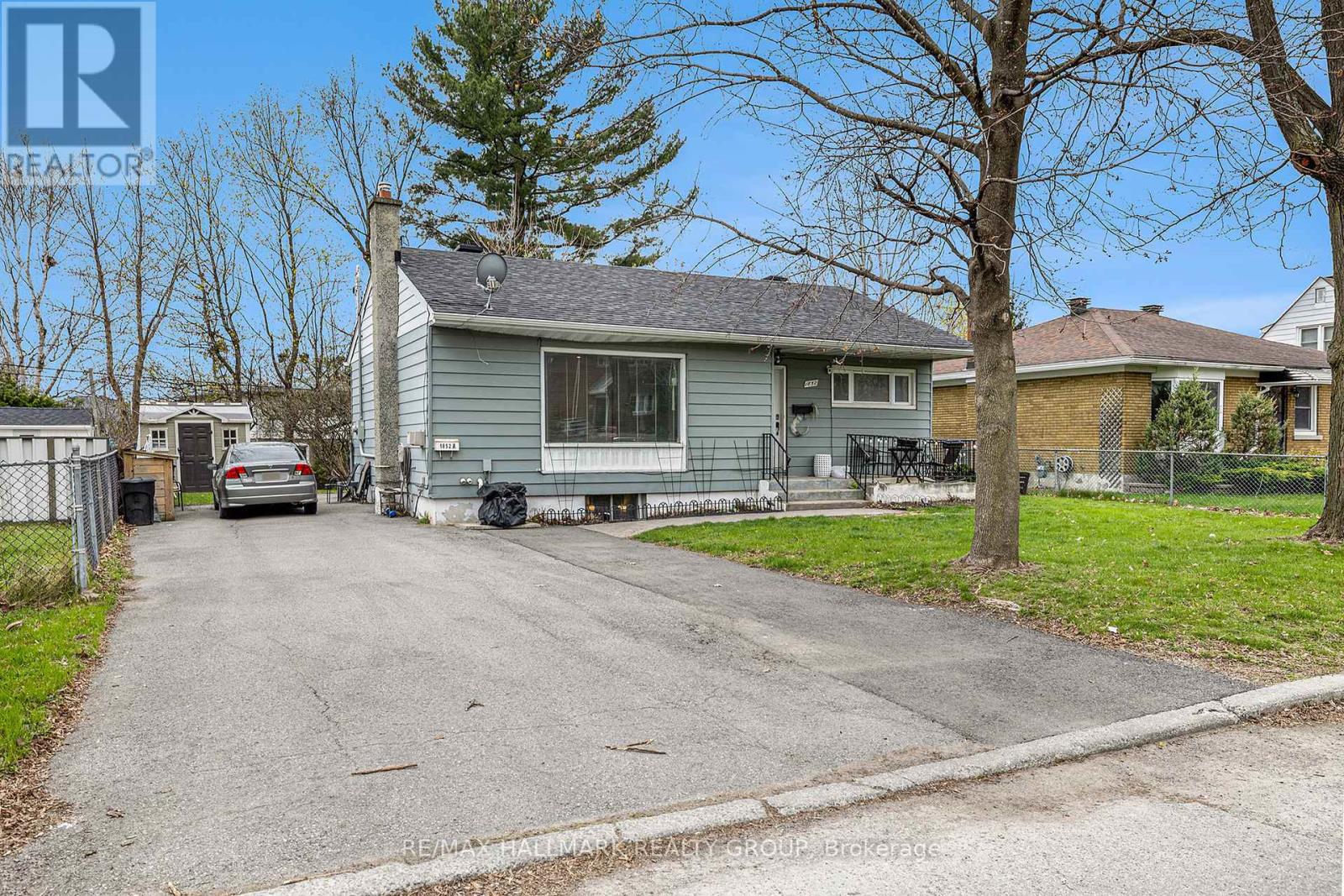 1852 Hutton Avenue, Ottawa, Ontario  K1G 1M2 - Photo 1 - X12136810