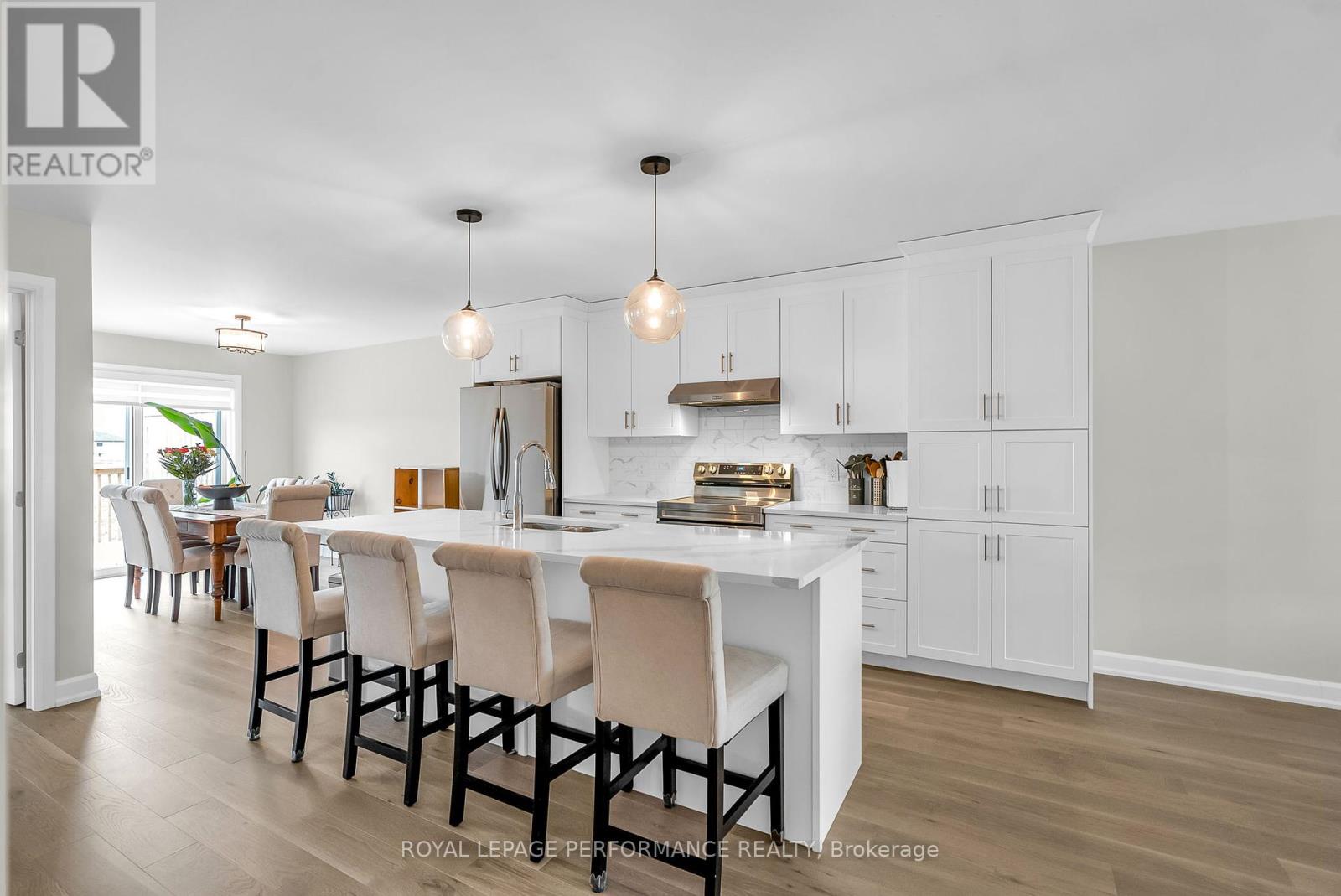 Property at 352 TOLLGATE ROAD E image 4