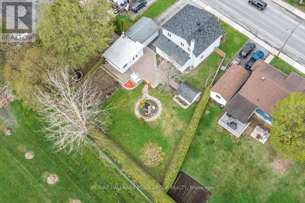 Property at 617 LAURIER STREET image 3