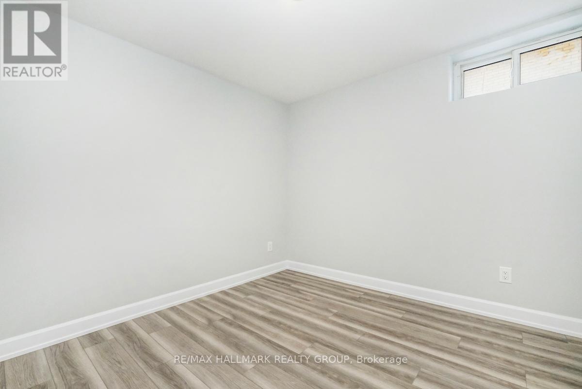 B - 842 Trojan Avenue, Ottawa, Ontario  K1K 2P9 - Photo 14 - X12136890