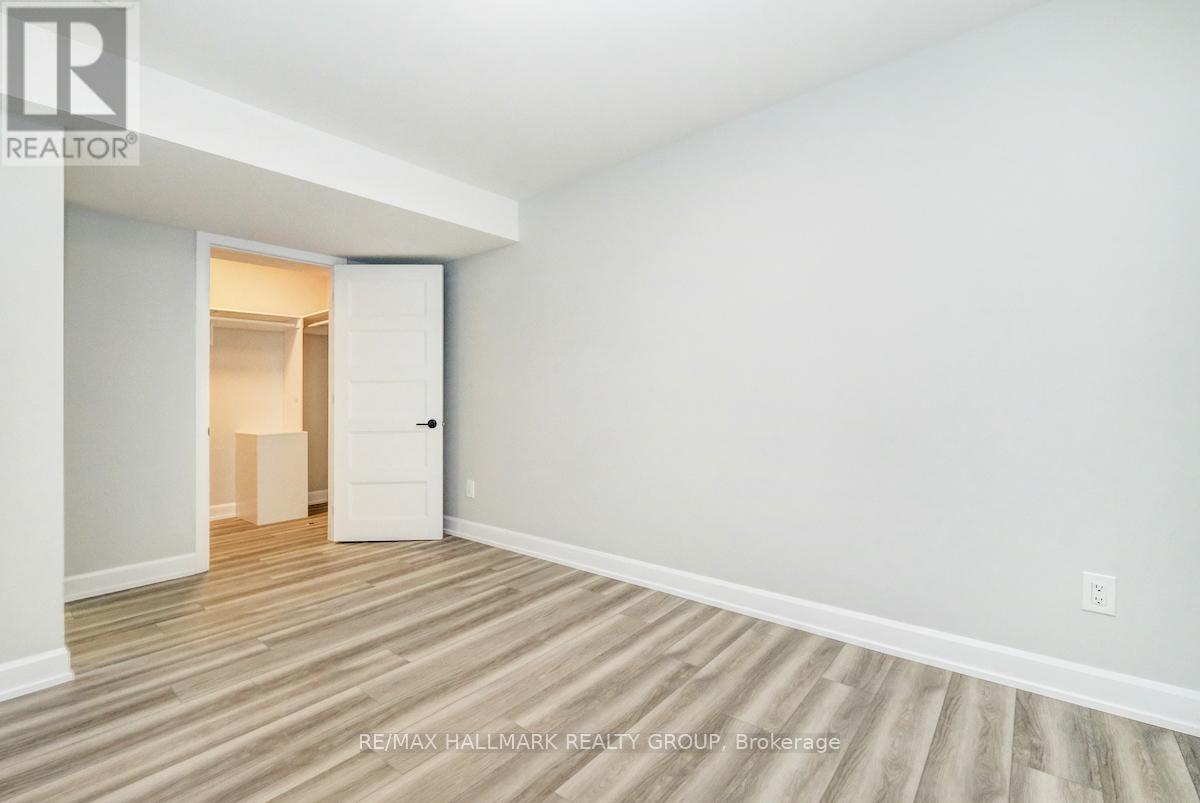 B - 842 Trojan Avenue, Ottawa, Ontario  K1K 2P9 - Photo 21 - X12136890
