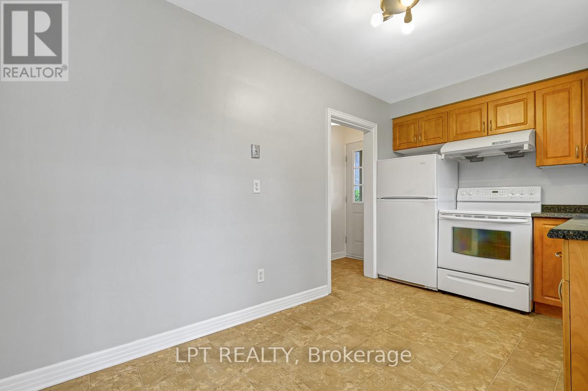 1279 Livingstone Avenue, Ottawa, Ontario  K1H 7P7 - Photo 14 - X12136929