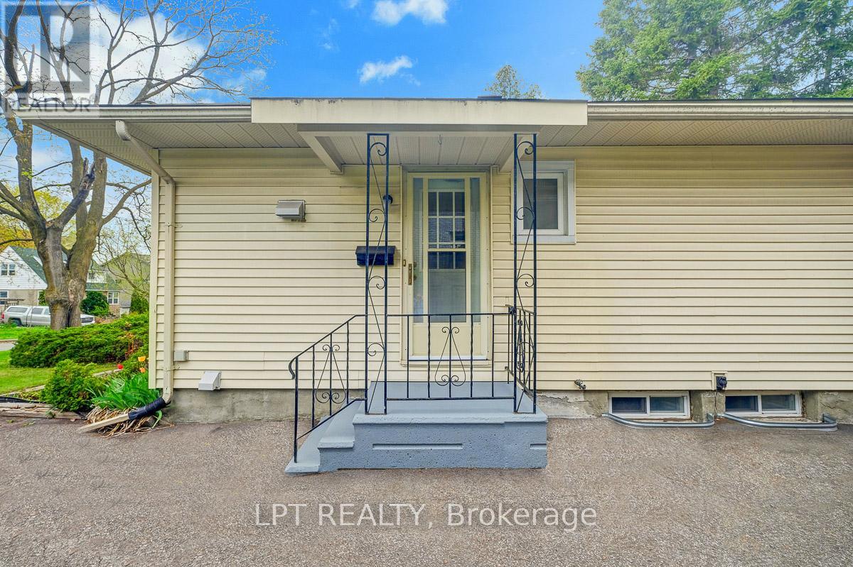 1279 Livingstone Avenue, Ottawa, Ontario  K1H 7P7 - Photo 33 - X12136929
