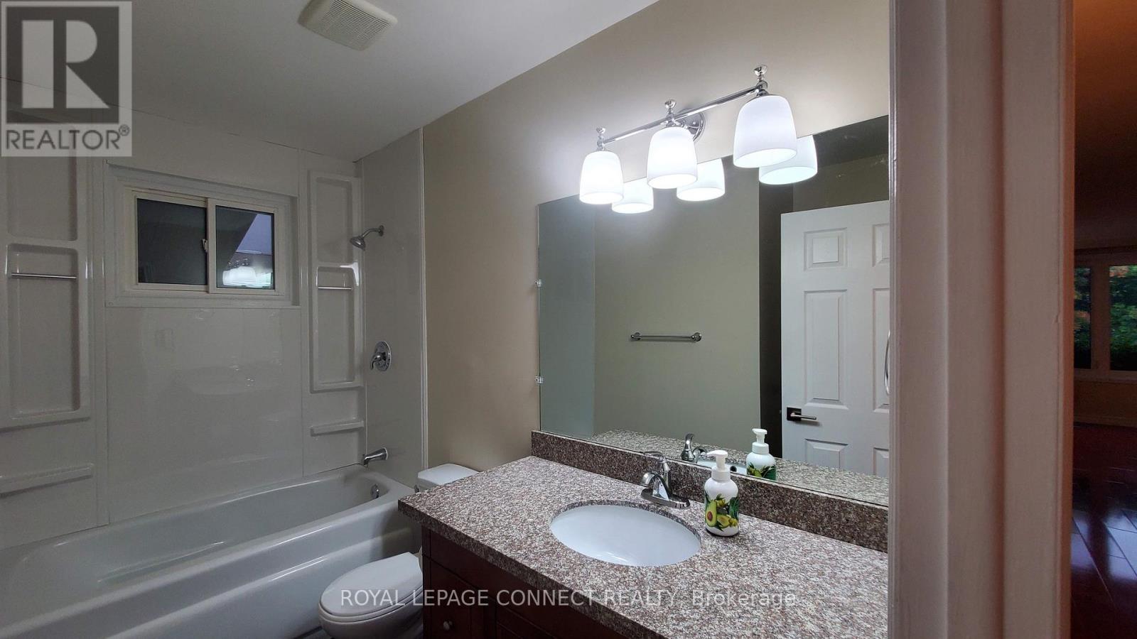 1206 Wakefield Crescent, Oshawa, Ontario  L1H 1V9 - Photo 8 - E12136547