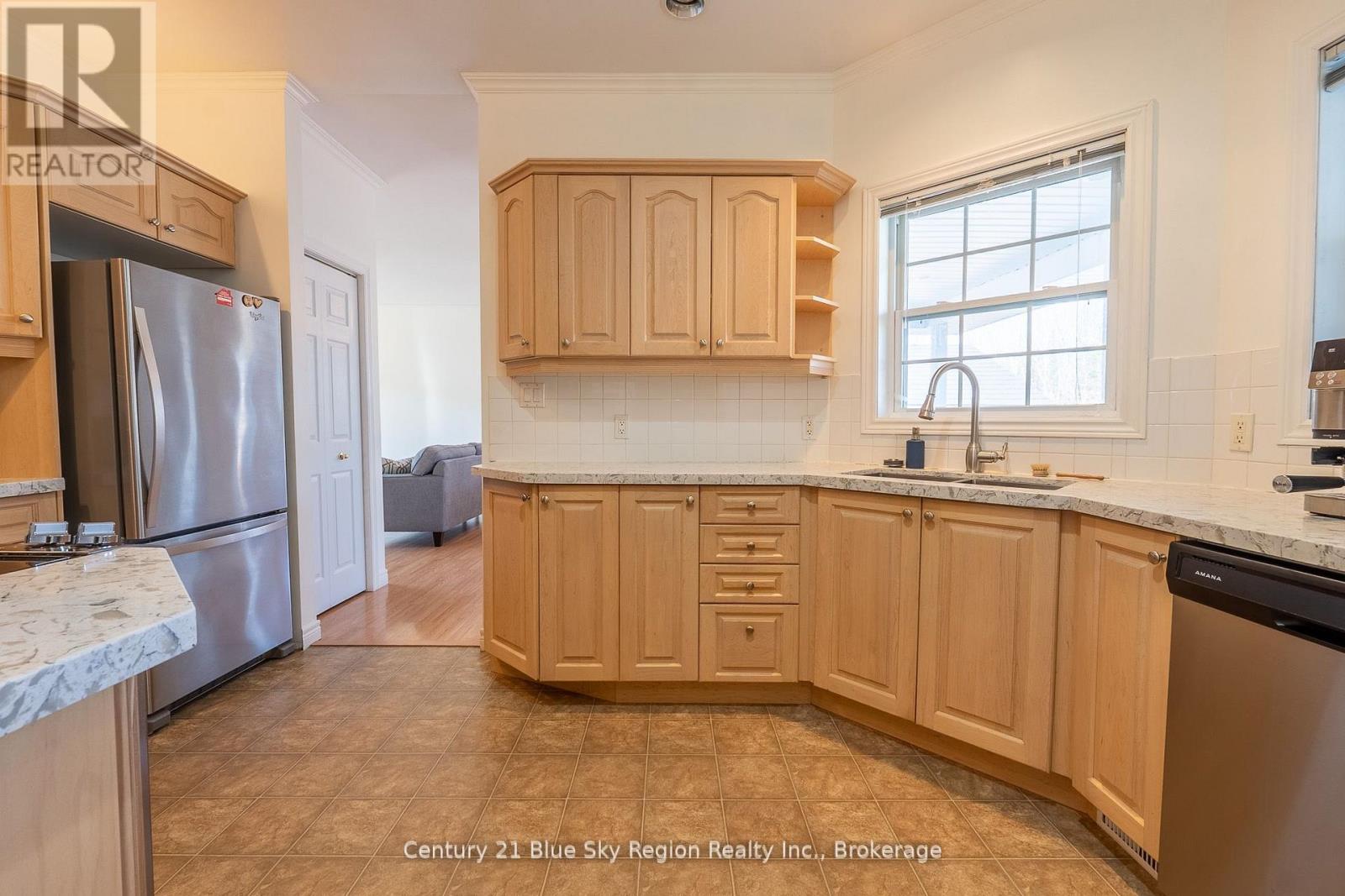 161 Golf Course Road, Callander, Ontario  P0H 1H0 - Photo 8 - X12136923