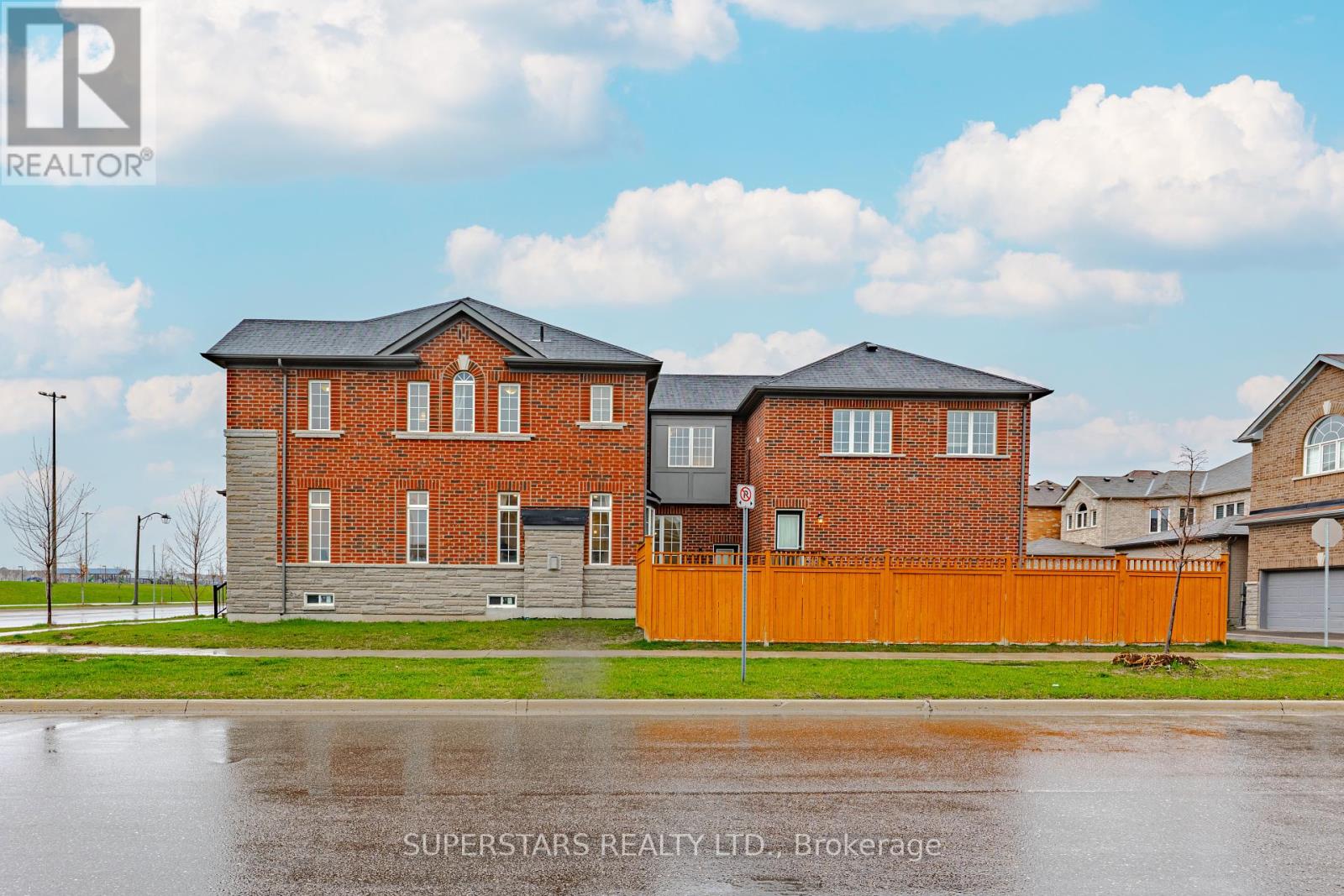 331 William Forster Road, Markham, Ontario  L6B 0R9 - Photo 3 - N12136536