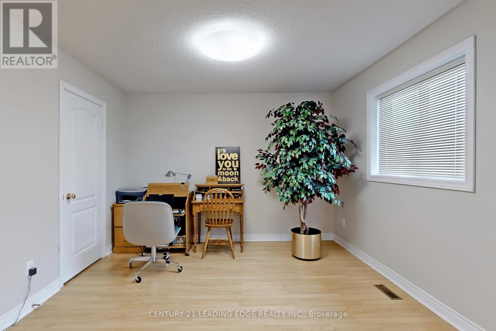 77 Song Bird Drive, Markham, Ontario  L3S 3T8 - Photo 35 - N12136544