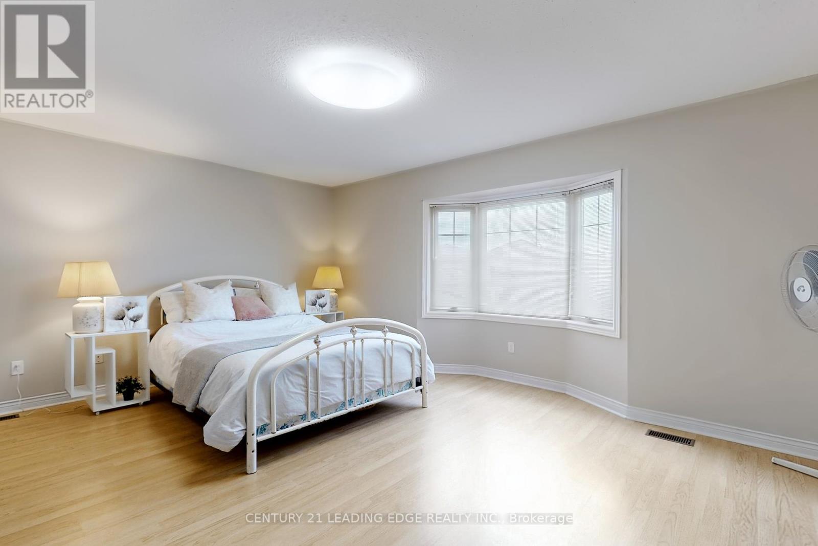 77 Song Bird Drive, Markham, Ontario  L3S 3T8 - Photo 37 - N12136544