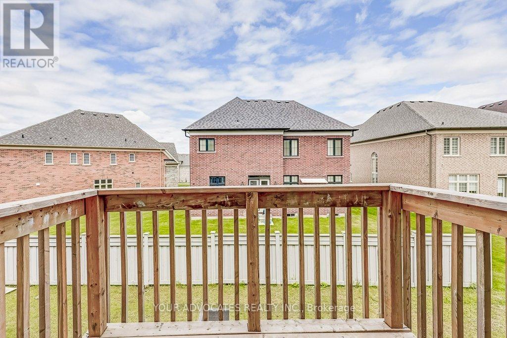 60 Drizzel Crescent, Richmond Hill, Ontario  L4E 1G8 - Photo 11 - N12136597