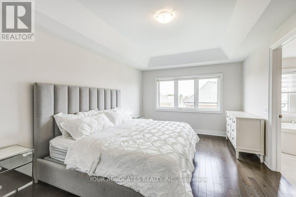 60 Drizzel Crescent, Richmond Hill, Ontario  L4E 1G8 - Photo 13 - N12136597